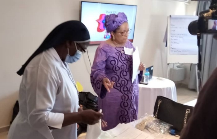 Tzu Chi joins effort with other foundations to improve female hygiene awareness in Sierra Leone 