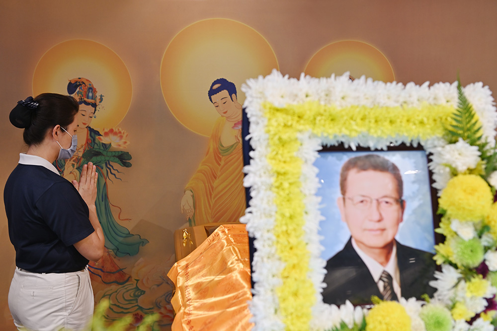 Always in our Hearts --- In Memory of Bodhisattva Sim Hee Chew