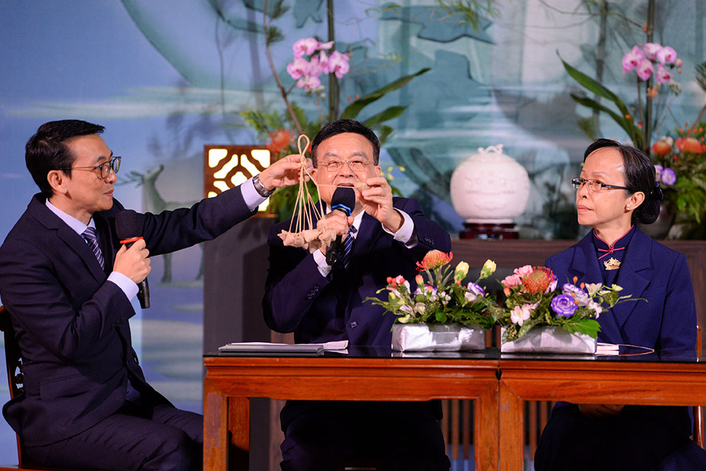 岁末互勉 慈济道上承担与传承