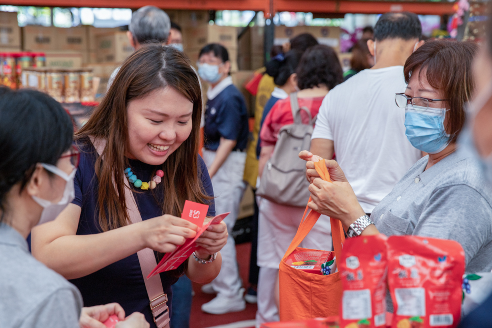 Thousands enjoy themselves at Tzu Chi’s Festive Charity Fair