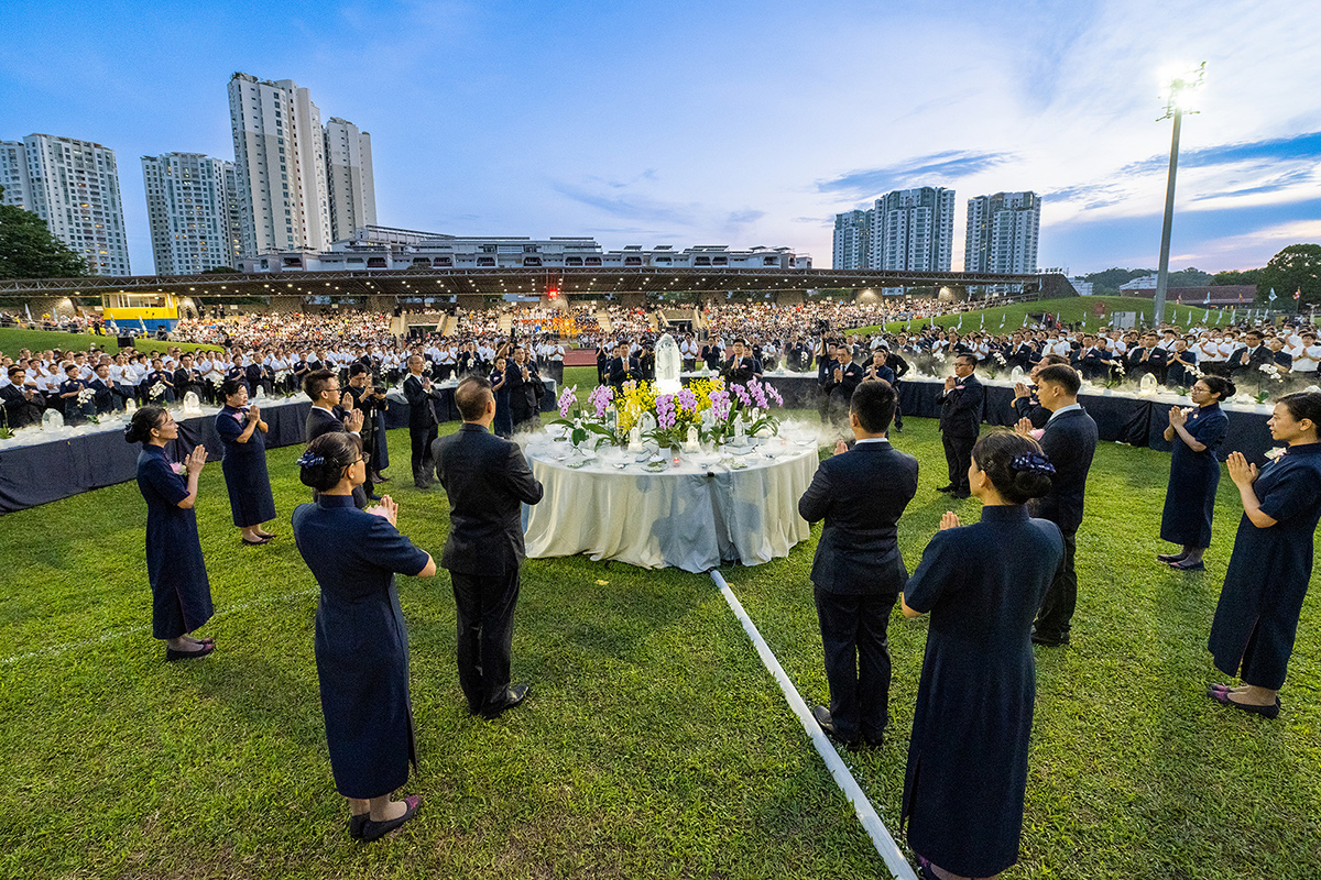 Tzu Chi Buddha Day Celebration Returns Outdoors after Four Years 